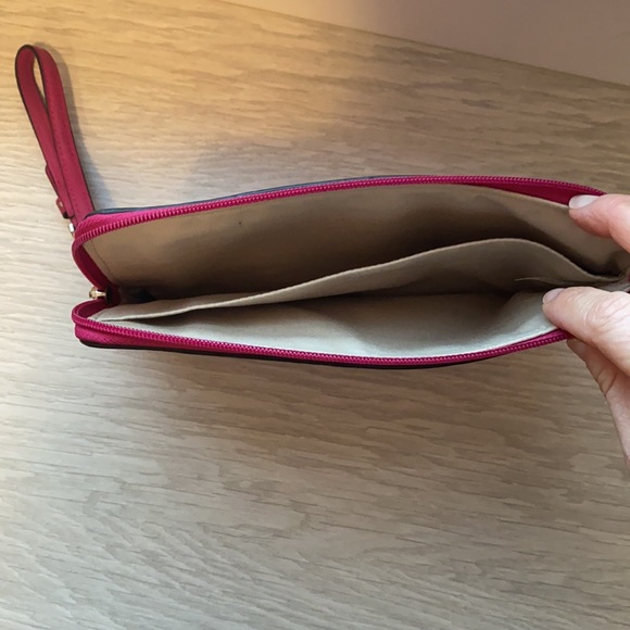 Coach pink leather wristlet - Picture 3 of 3